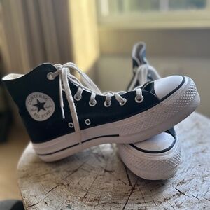 Size 8 women’s black platform converse